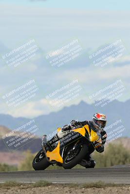 media/Nov-16-2025-Race Pace (Sun) [[8c5fa54630]]/Non Verified Riders (1st 20 Minutes)/7-Turn 9 Entry (210pm)/